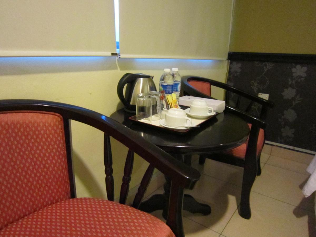 Oyo 151 Twin Hotel Kuala Lumpur Zewnętrze zdjęcie